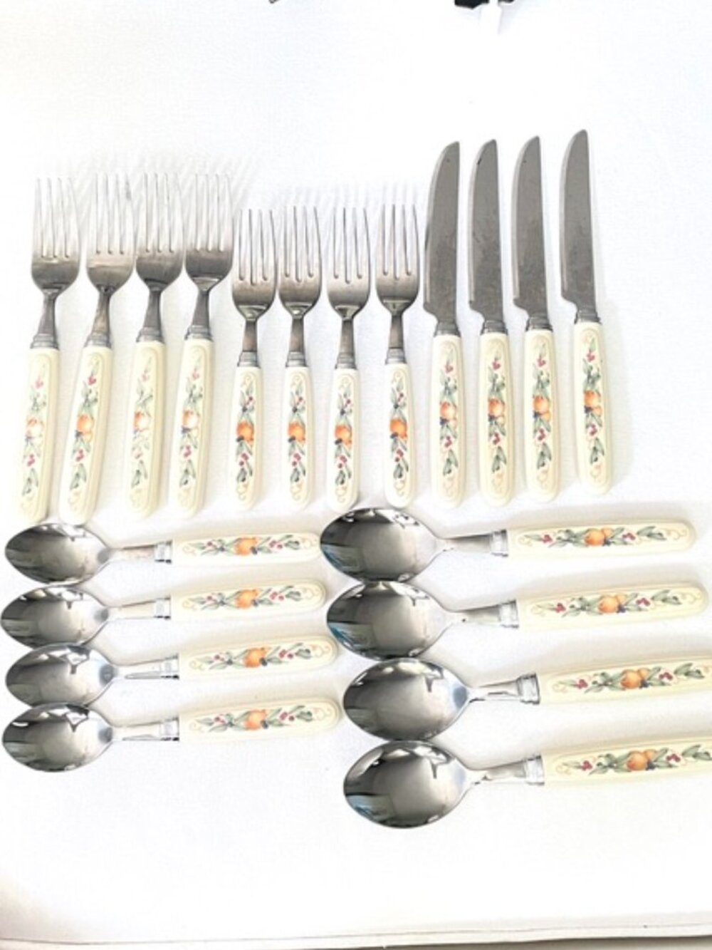 Vintage 20 Piece Corelle Abundance Flatware Set